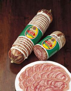 Pancetta filettata coppata (with pork neck)